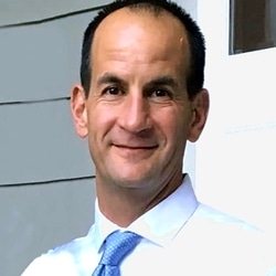 Timur Yarnall